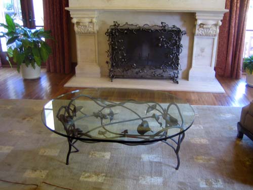 groups/Furniture/images/lily_table5.jpg